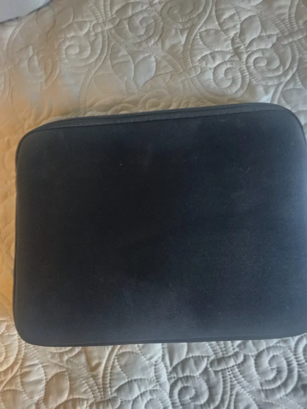 SwissGear Black Tablet/iPad Sleeve Case w/ Zip Pocket